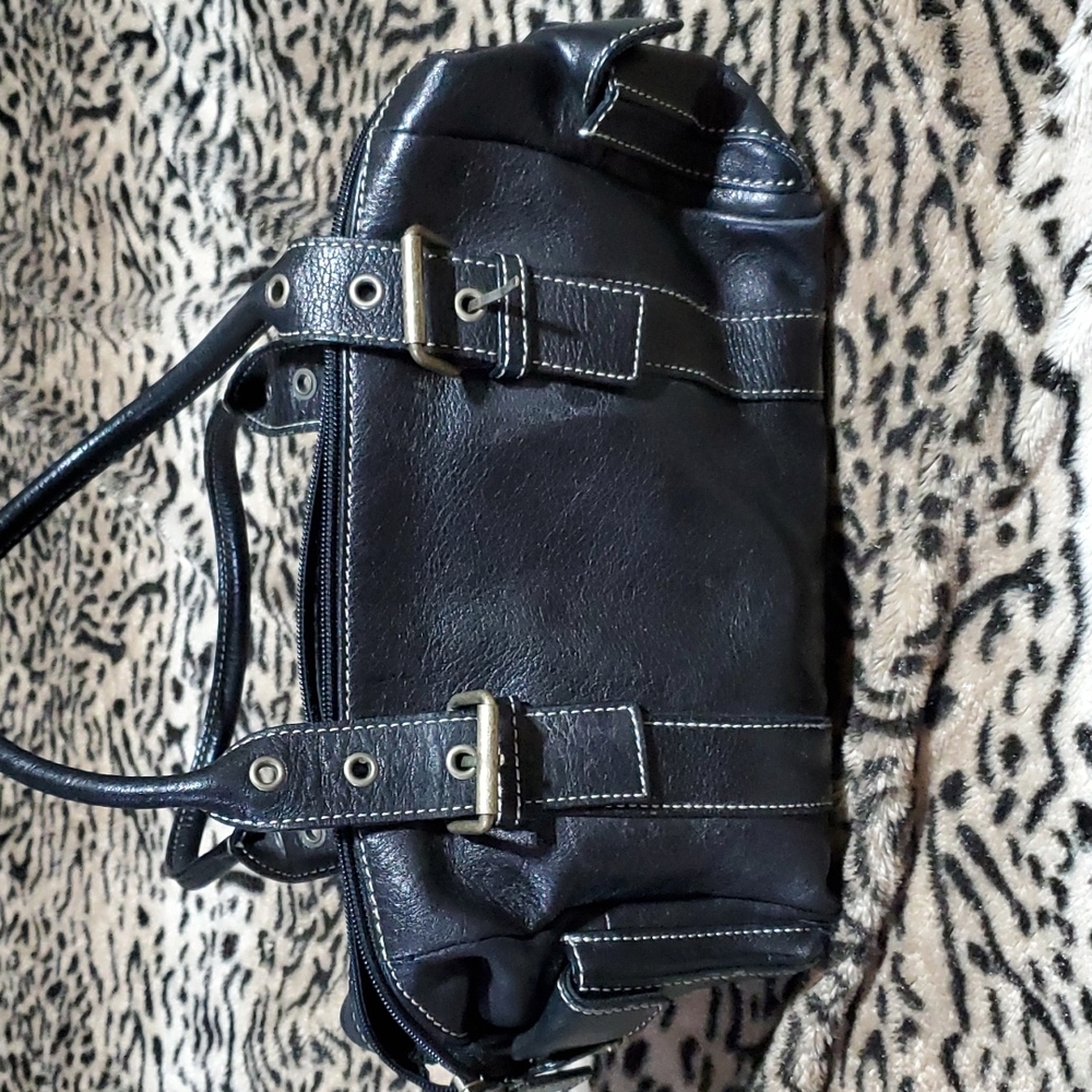 HYPE under shoulder zip purse